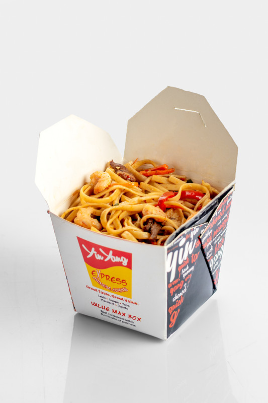 Chow mein (beef, chicken & prawn)