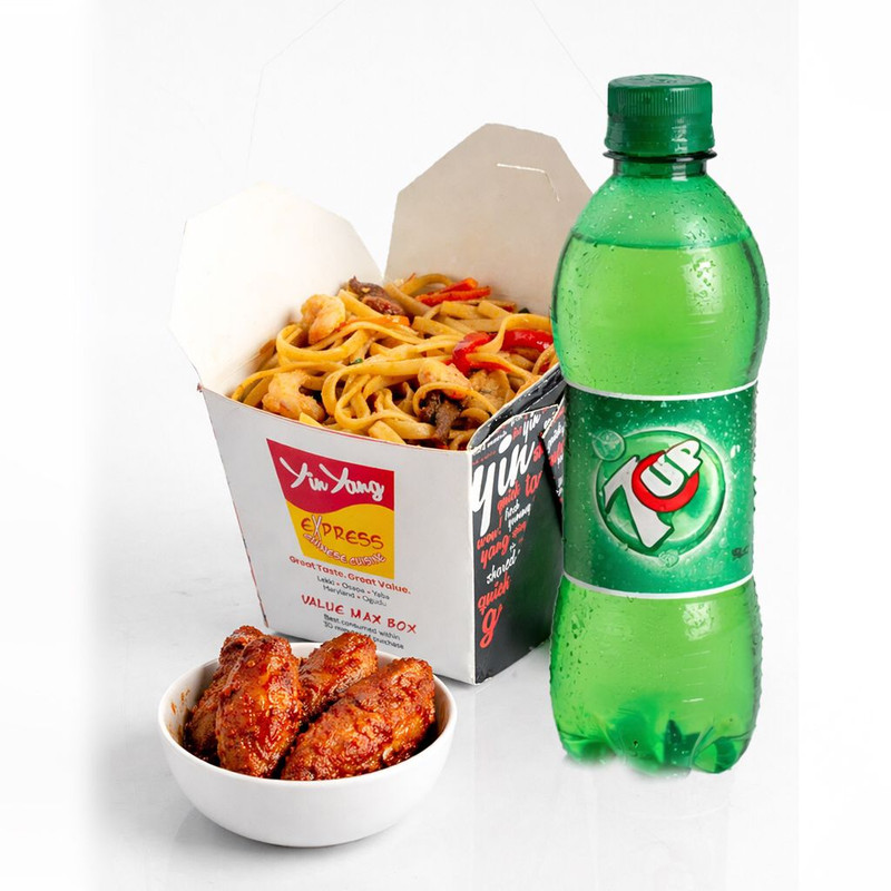 Chowmein Noodle (Chicken & Beef) (Half Portion) + Spicy Chicken wings+ a 7up drink