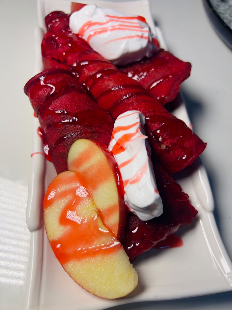 Red velvet or chocolate pancakes - 4pcs